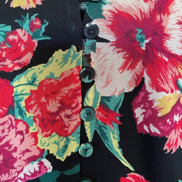 BCBGMaxAzria size 4 black floral sheer dress w/ cute button front detailing. - Picture 11 of 13